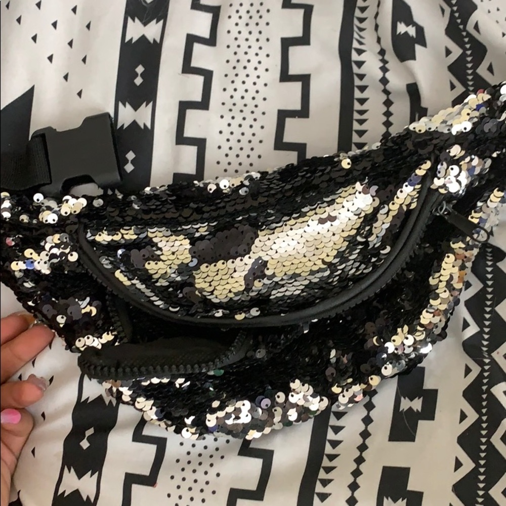 Fanny pack